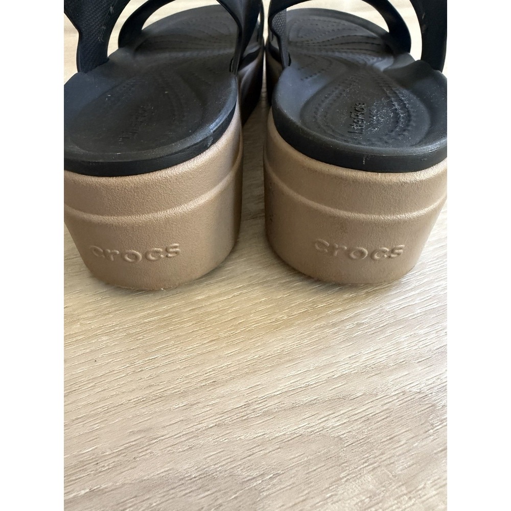 Crocs Brooklyn Sandals 8 Black Tan Comfort Platform Chunky Wedge Slingback - Picture 8 of 10